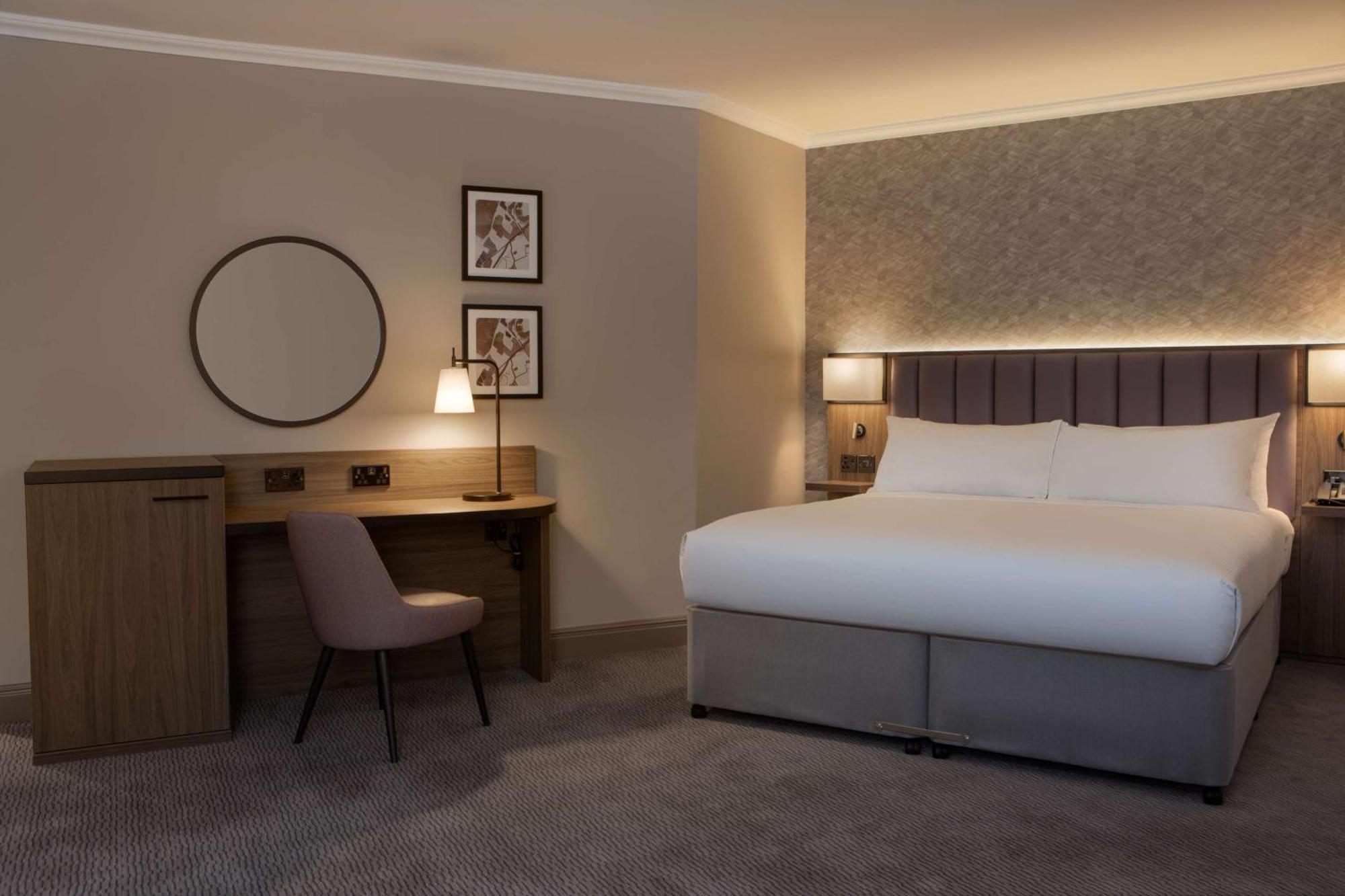 Doubletree By Hilton Dartford Bridge Otel Dış mekan fotoğraf
