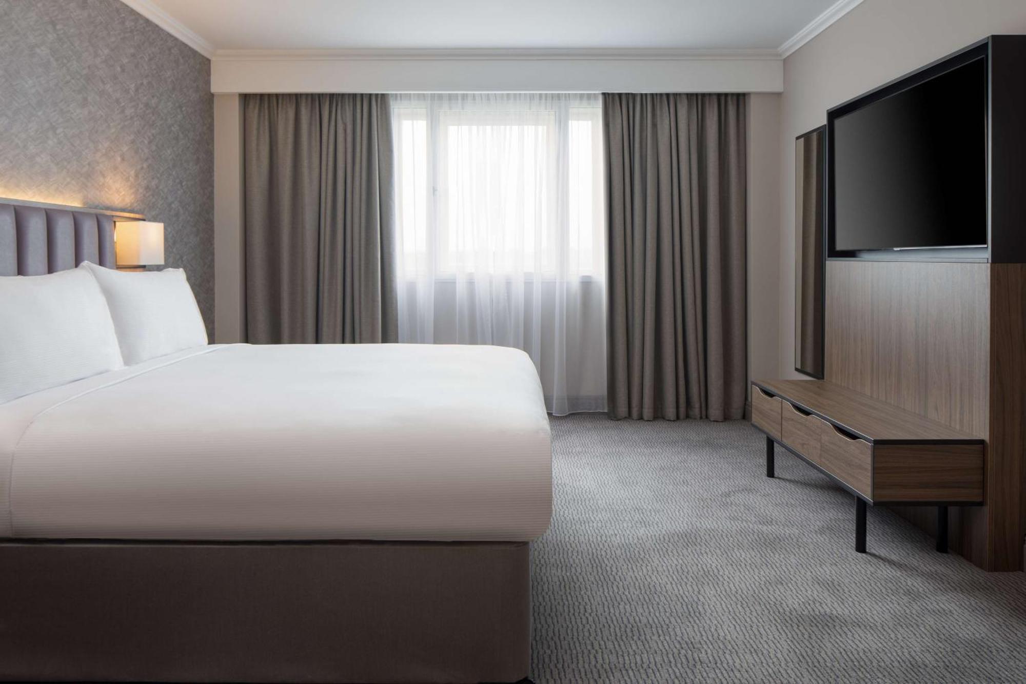 Doubletree By Hilton Dartford Bridge Otel Dış mekan fotoğraf