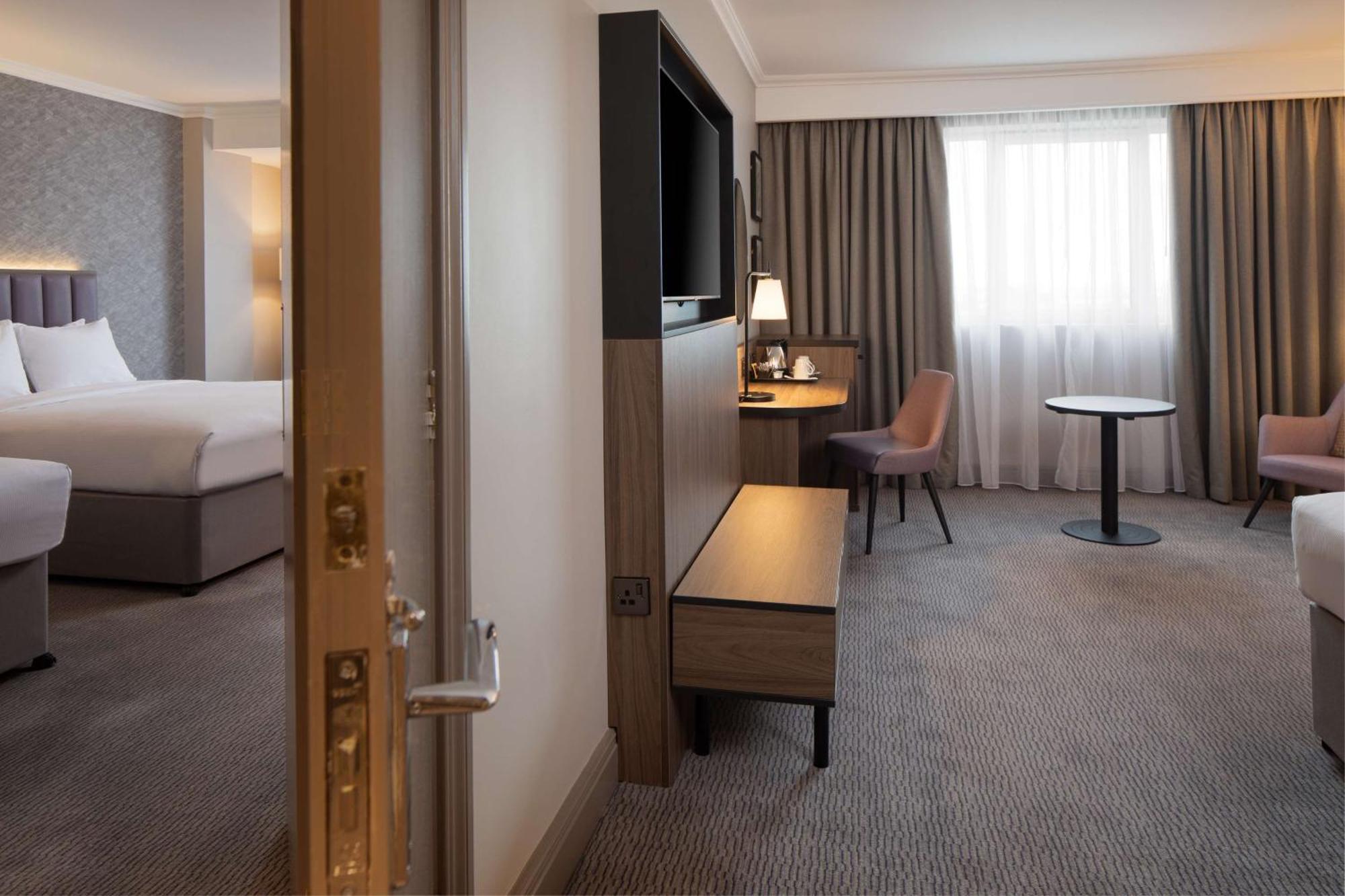 Doubletree By Hilton Dartford Bridge Otel Dış mekan fotoğraf
