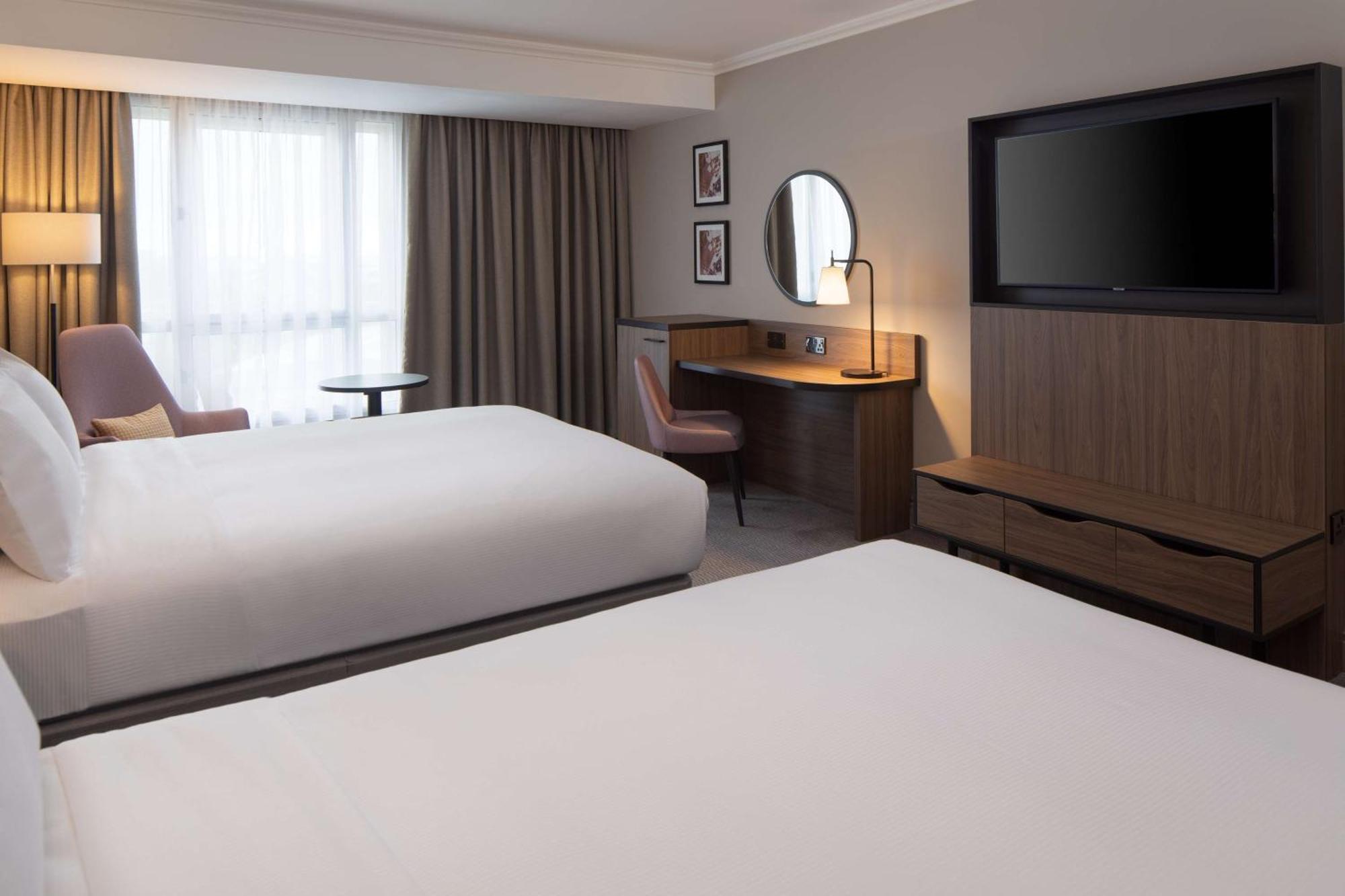 Doubletree By Hilton Dartford Bridge Otel Dış mekan fotoğraf