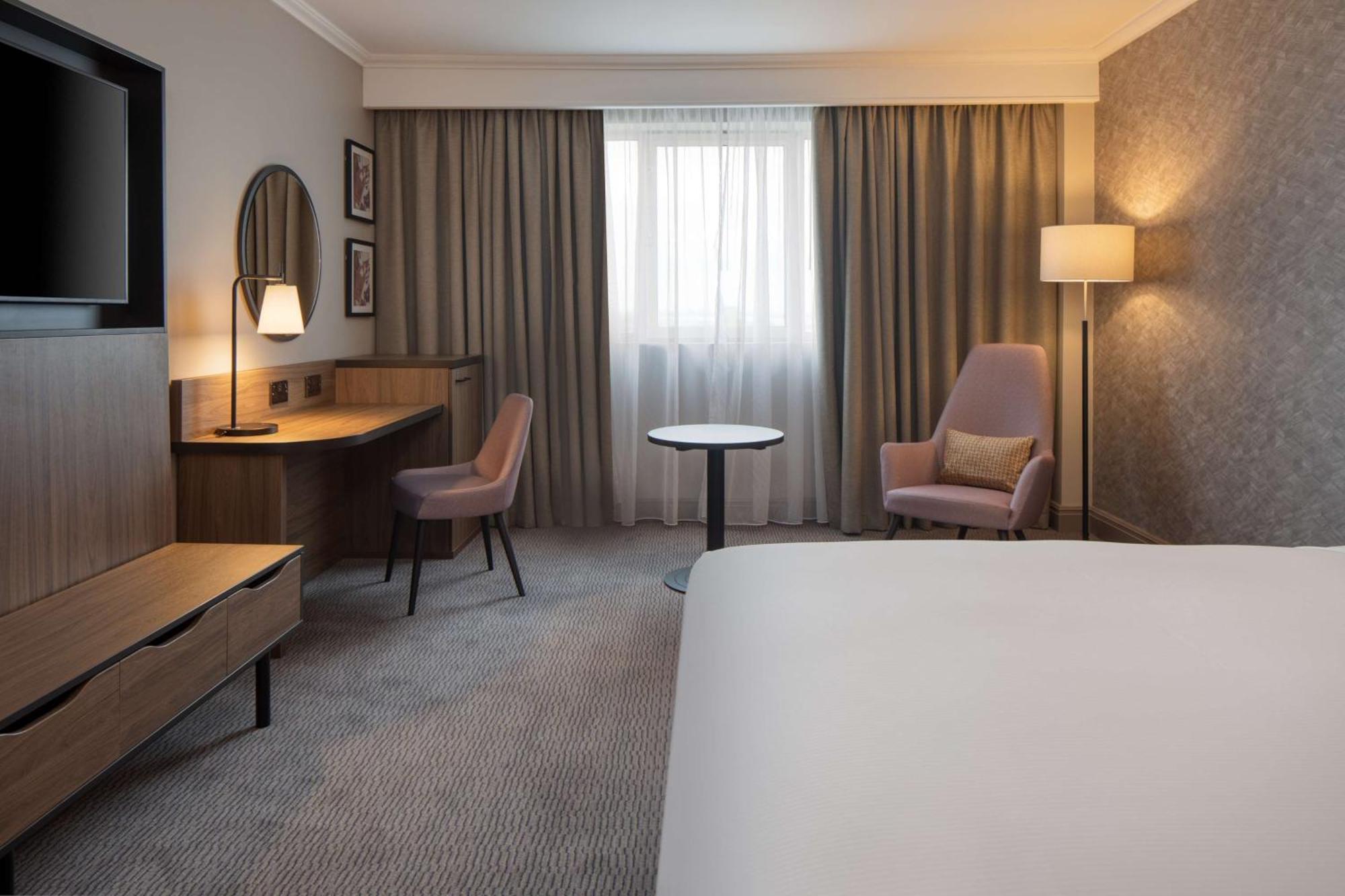 Doubletree By Hilton Dartford Bridge Otel Dış mekan fotoğraf