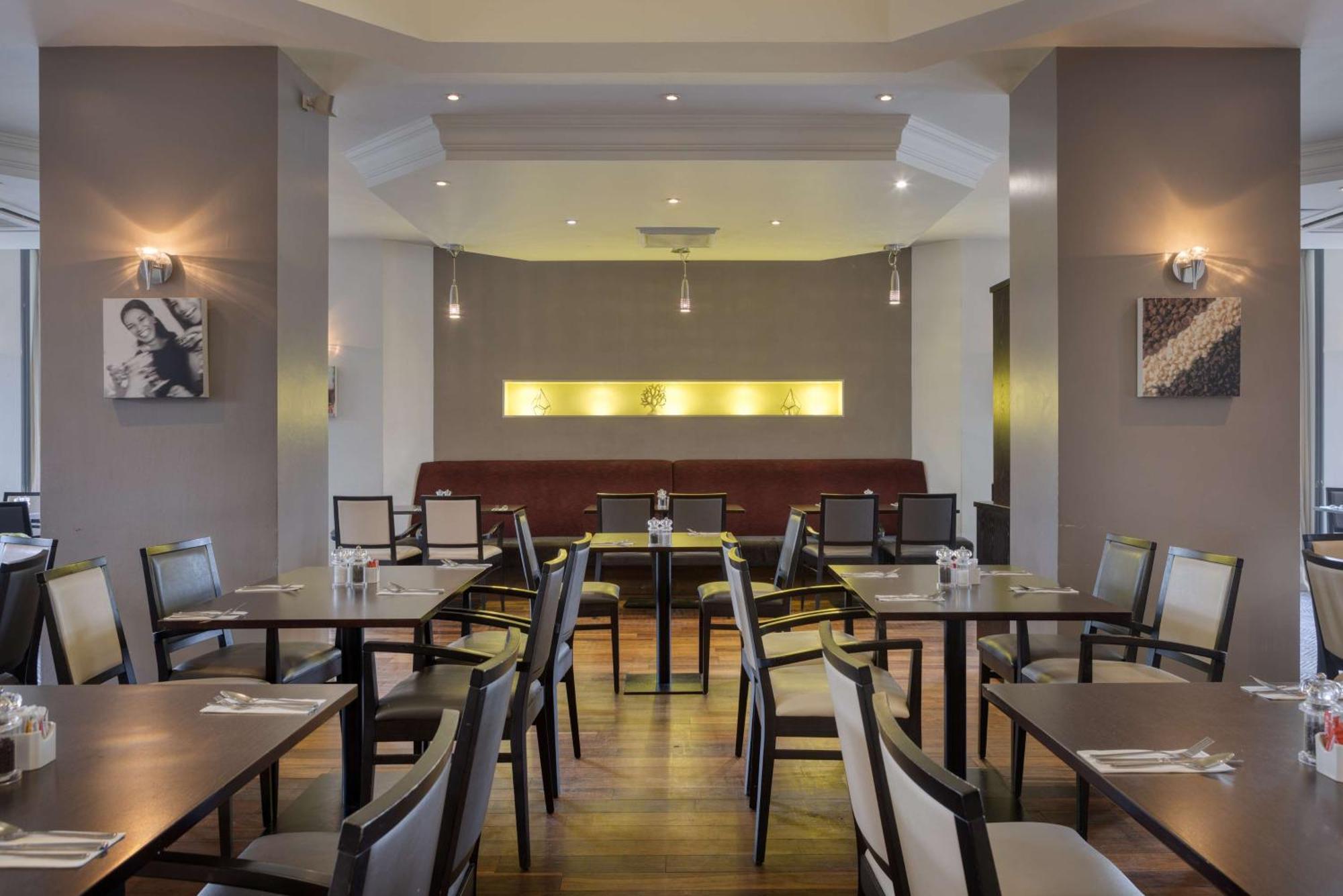 Doubletree By Hilton Dartford Bridge Otel Dış mekan fotoğraf